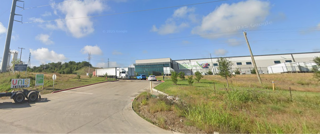 Unis Fulfillment facility in Roanoke, Texas